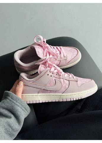 Рожеві літні кросівки nike dunk low wmns lace pack/regal pink найк данк рожеві No Brand