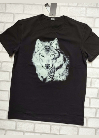 Чорна чоловіча футболка трикотаж чорна малюнок світиться в темряві вовк спортивна розмір l з коротким рукавом FERO