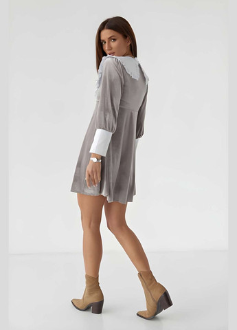 Сіра повсякденний, кежуал, коктейльна, вечірня жіноча коротка велюрова міні сукня з білим комірцем baby doll Україна однотонна