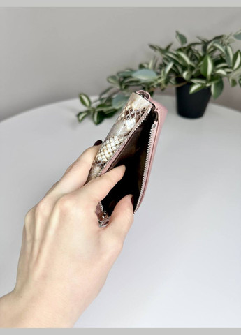 Женский кожаный кошелёк среднего размера на магнитах Classic (314815679)