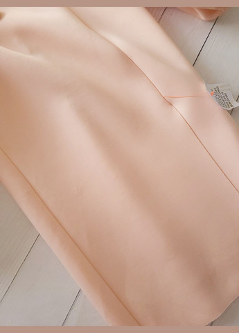 Персикова коктейльна сукня-футляр вечірня міді з об'ємними рукавами з відкритими плечима Asos