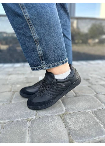 Чорні кросівки чоловічі adidas pharrell williams samba hu core black адідас самба чорні демісезон No Brand