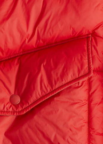 Красная зимняя куртка H&M