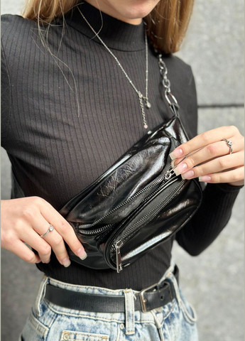 Жіноча чорна класична бананка поясна сумка на два відділення з ланцюжком No Brand (306709422)