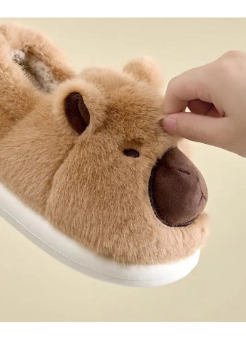 Коричневые домашние плюшевые тапочки с объемной мордочкой ушками для детей девочек женщин (481339-prob) капибара коричневые размер 40-41 Unbranded с ушками, с вышивкой