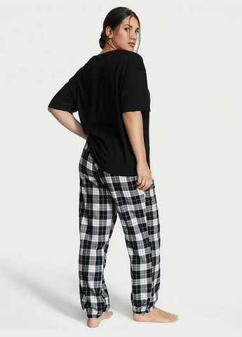 Черная всесезон пижама (футболка + штаны) flannel jogger teejama xs черная Victoria's Secret