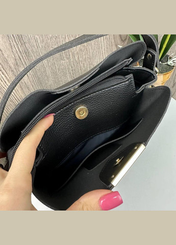 Жіноча сумочка на плече екошкіра з блискавкою та магнітами чорна із золотом (sku_893ЧГ) No Brand (330575660)