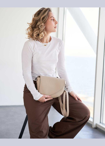 Жіноча сумка з екошкіри бежевого кольору на одне відділення з тильною кишенею «Люсі» WeLassie (298571296)