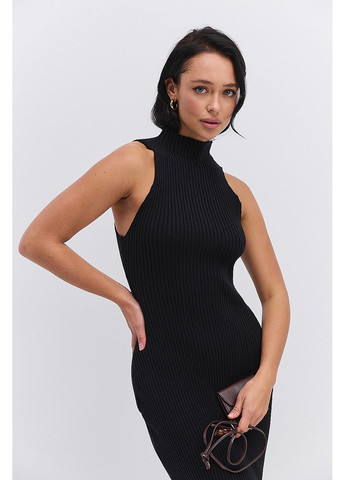 Черное длинное вязаное платье без рукавов Arjen