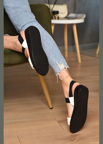 Белые босоножки женские белого цвета Let's Shop на резинке