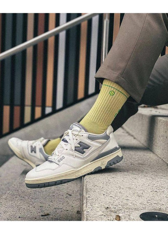 Серые демисезонные кроссовки мужские new balance 550 leon dore white grey нью беланс 550 No Brand