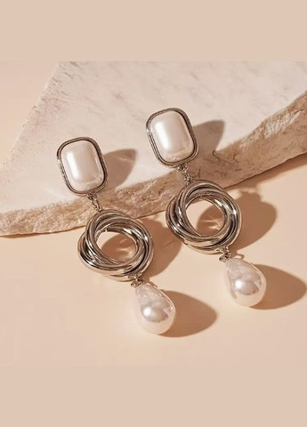 Сережки довгі підвіски з намистинами ( імітація перлів) No Brand (341140512)