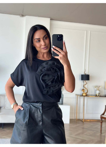 Чёрная блузка Peony