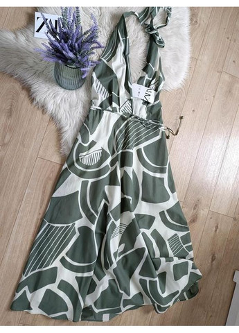 Зелена розкльошена сукня міді з принтoм Zara