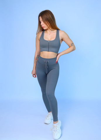 Женский спортивный костюм серого цвета с топом, рашгардом и легинсами (70075/71/67) FitFiesta (329193889)