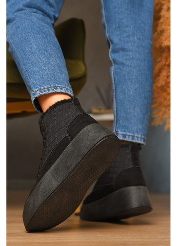 Зимние ботинки женские зимние черного цвета казаки Let's Shop без декора из искусственной кожи