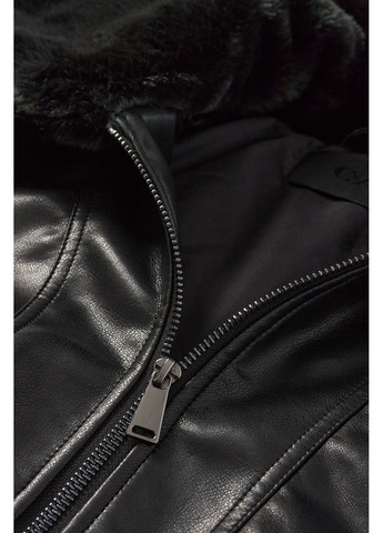 Чорна демісезонна куртка з еко шкіри C&A