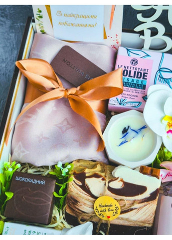 Женский подарочный набор с косметикой и косынкой для любимой девушки, жены, мамы, для подруги. No Brand (360549844)