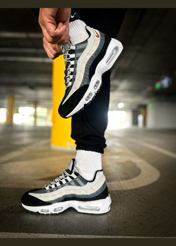 Серые всесезонные кроссовки мужские nike air max 95 gray black white | найк аир макс 95 серые черные белые No Brand