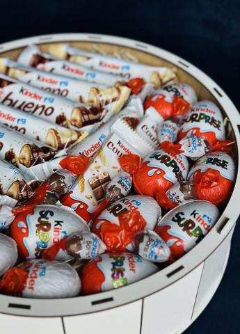 Універсальний їстівний подарунковий деревʼяний бокс 30 см — для жінки, хлопця, дівчини Ohmybuket (343051940)