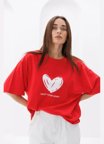 Жіноча футболка oversize з принтом Trust your heart червона Arjen - (297577558)