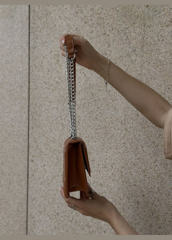 Женская коричневая сумка 10288 кросс-боди на цепочке No Brand (299279350)