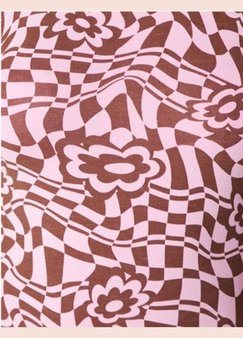Розовое платье Jennyfer с абстрактным узором