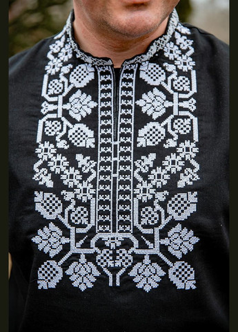 Чорна лляна чоловіча вишиванка з коротким рукавом, чорна сорочка з білим орнаментом приталена, вільна, пряма льон (316702273)