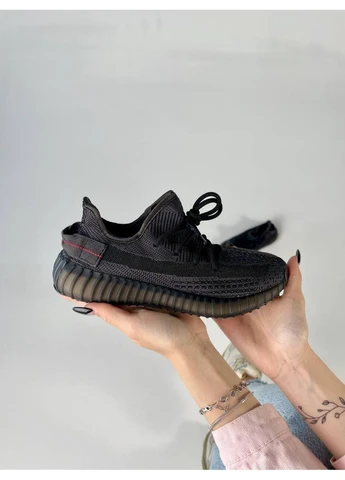 Черные летние кроссовки adidas yeezy boost 350 black адидас изи буст No Brand