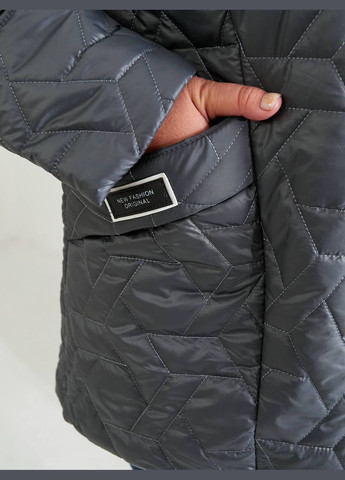 Графитовая демисезонная женская демисезонная куртка цвет черный New Trend