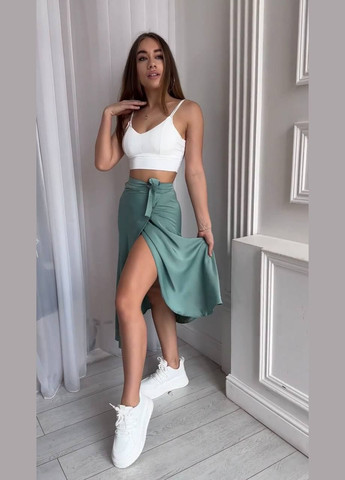 Оливковая однотонная легкая шелковая юбка-миди оливкового цвета на запах – элегантный и воздушный выбор для стильных образов No Brand