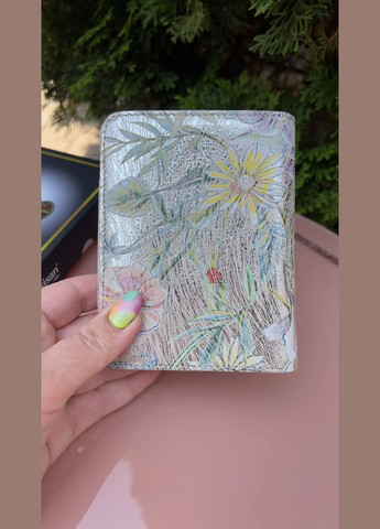 Гаманець жіночий Туреччина зʼємний картхолдер натуральна лазерна шкіра беж зі срібним і квітковим принтом Desisan (341322635)