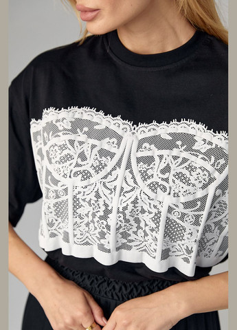Чорна літня жіноча футболка з мереживним принтом. Lurex