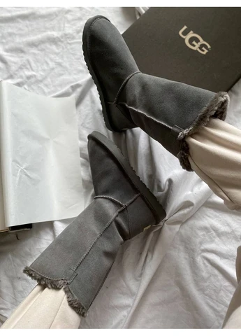 Зимние ботиночки зимние UGG