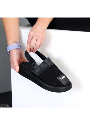 Черные кожаные босоножки No Brand