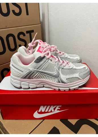 Белые летние кроссовки nike vomero 5 white pink найк вомеро 5 No Brand