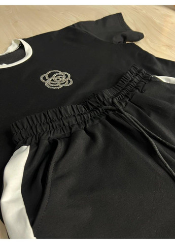 Костюм жіночий 385 футболка з шортами квітка камінці оверсайз чорний Saint Wish (332673541)