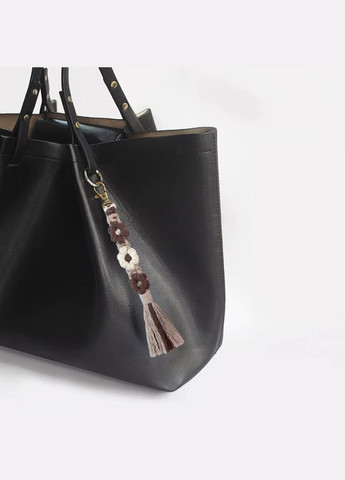 Набір макраме для ручного плетіння і в'язання брелока "Квіти" для ключів і аксесуарів 20х2. 2 см, коричневий No Brand (344573499)