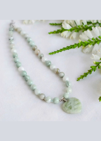 Чокер "Серце" натуральний камінь Ларимар, білий Нефрит + підвіска Онікс Серце d-3х10мм L-41-46см No Brand онікс латунь срібло (302254666)