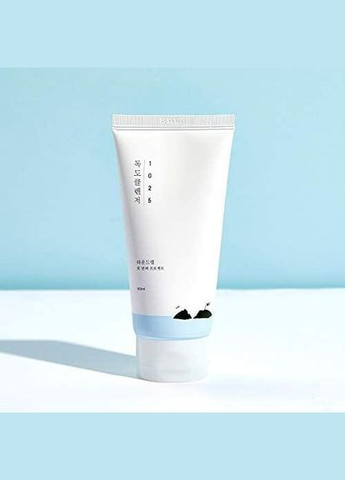 Делікатна пінка 1025 Dokdo Cleanser 150 мл Round Lab (296785554)