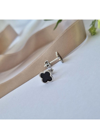 Срібні гвоздики на фіксаторах Конюшина з чорною емаллю срібло 925 проби родовані 957сбз 1.15г No Brand (306743388)