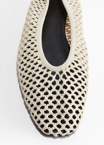 Жіночі балетки H&M | світло-бежеві однотонні текстиль (336432665)