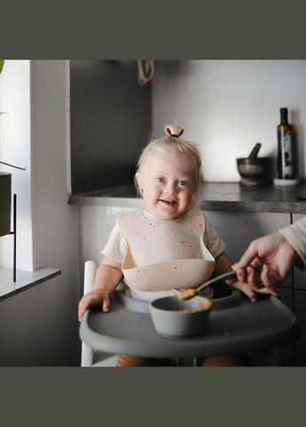 Силіконова глибока тарілка Tradewinds з присоскою (6d5d65-249109855303456) Mushie (323651739)