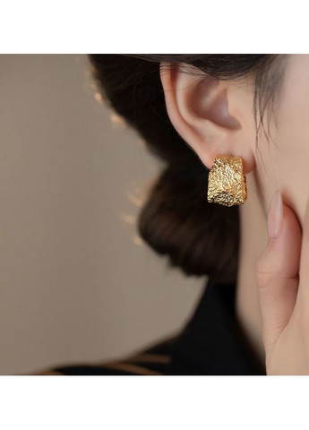 Масивні сережки-гвіздки С-подібні золотисті No Brand (361225266)