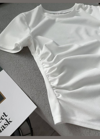 Жіноча футболк з акцентним низом та ефектом утяжки MonCher - (336346381)