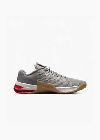 Сірі кросівки чоловічі metcon 8 grey do9328-005 Nike