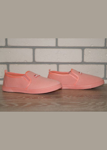 Персиковые слипоны текстильные для девочки персиковые Blue Rama с аппликацией, с логотипом