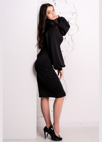 Черное коктейльное элегантное платье-футляр по колено с рукавом реглан. обтягивающее, трикотажное. No Brand однотонное