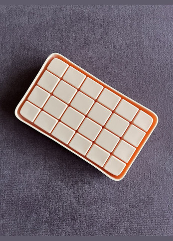 Силиконовая форма для льда с крышкой Bar House 3.2 х 2.7 см 24 кубика Бежева No Brand (341827948)