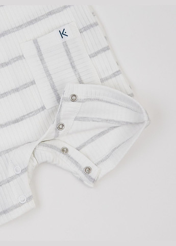 Пісочник дитячий молочний у сіру смужку з ґудзиками KRAKO (318093359)